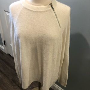Abercrombie women’s sweater